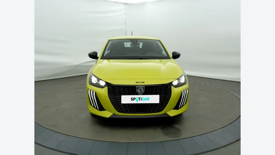 PEUGEOT 208 -
