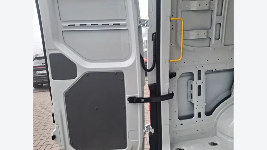 VOLKSWAGEN Crafter Crafter 35 TDI (14,4m3) aut Nowy