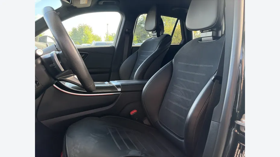 MERCEDES-BENZ GLC GLC 300 e 4-Matic AMG Line