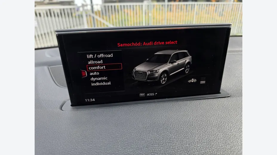AUDI Q7 -