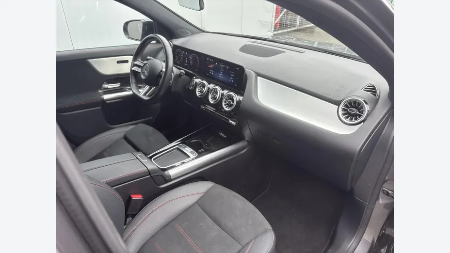MERCEDES-BENZ GLA GLA 200 mHEV AMG Line 7G-DCT