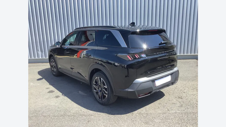 PEUGEOT 5008 -