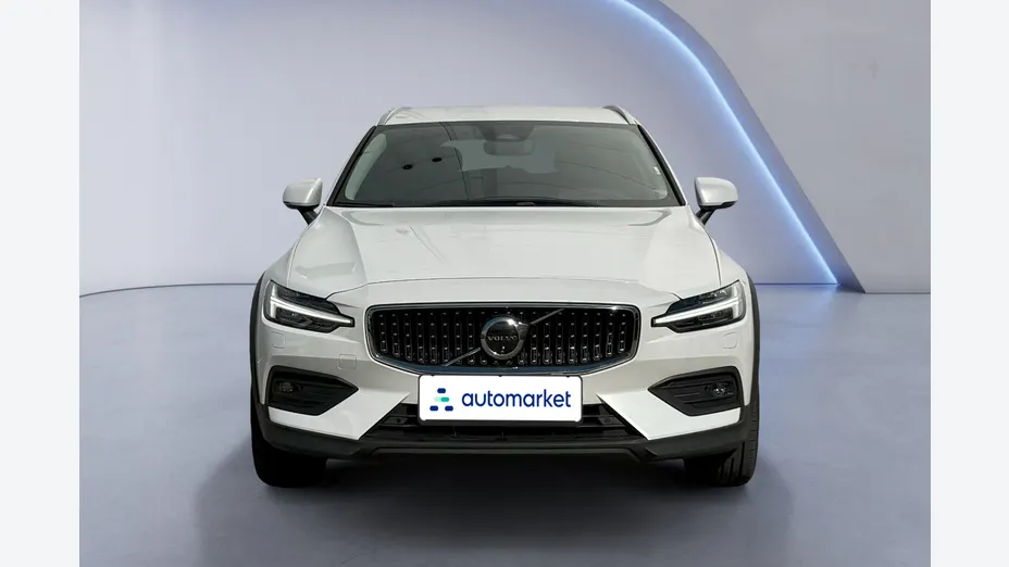 VOLVO V60 V60 CC Plus B5 B AWD aut