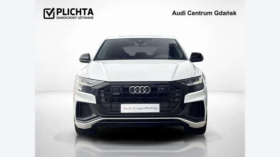 AUDI Q8 -