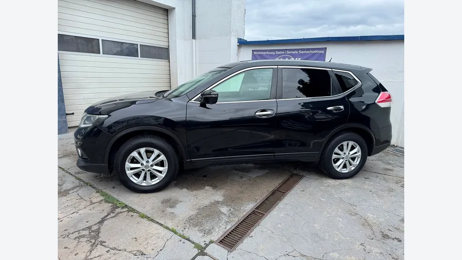 NISSAN X-Trail -