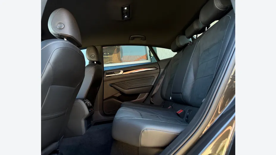 VOLKSWAGEN Arteon Arteon 2.0 TSI R-Line DSG