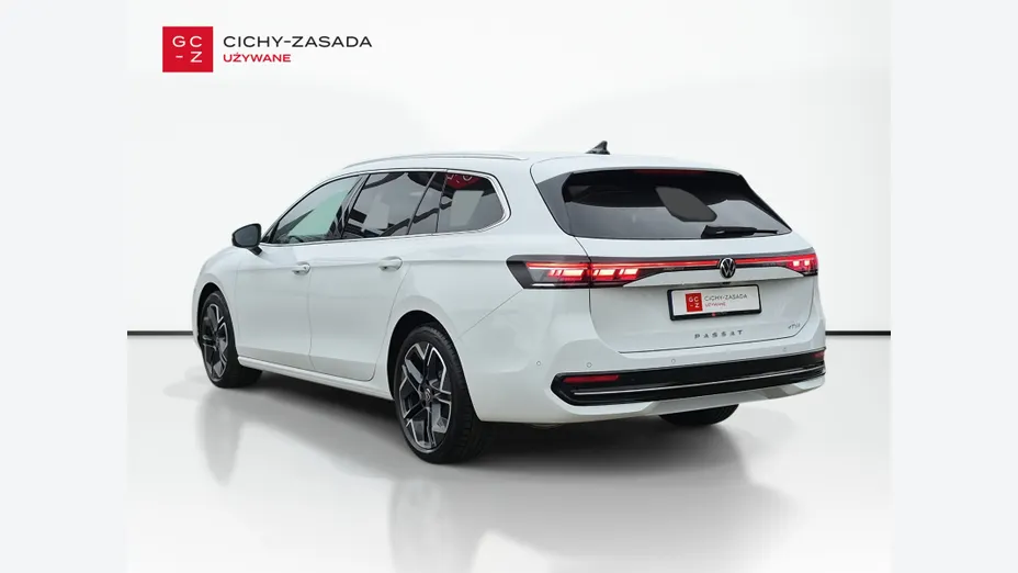 VOLKSWAGEN Passat -