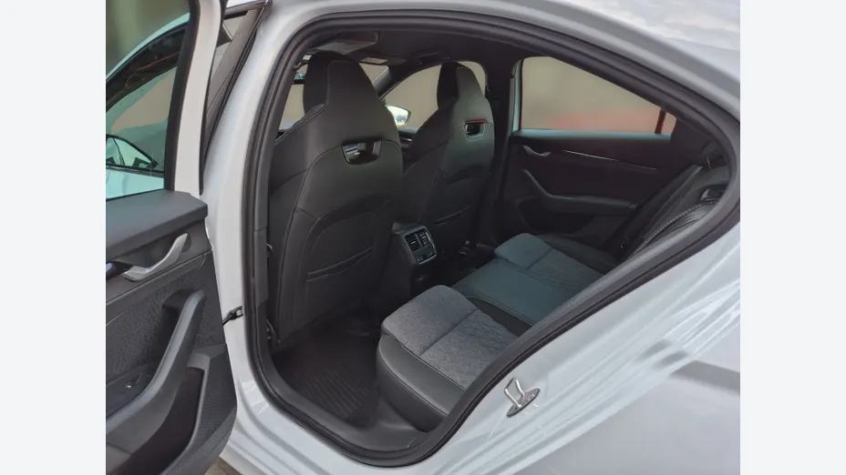 SKODA Octavia Octavia 1.5 TSI mHEV Selection DSG