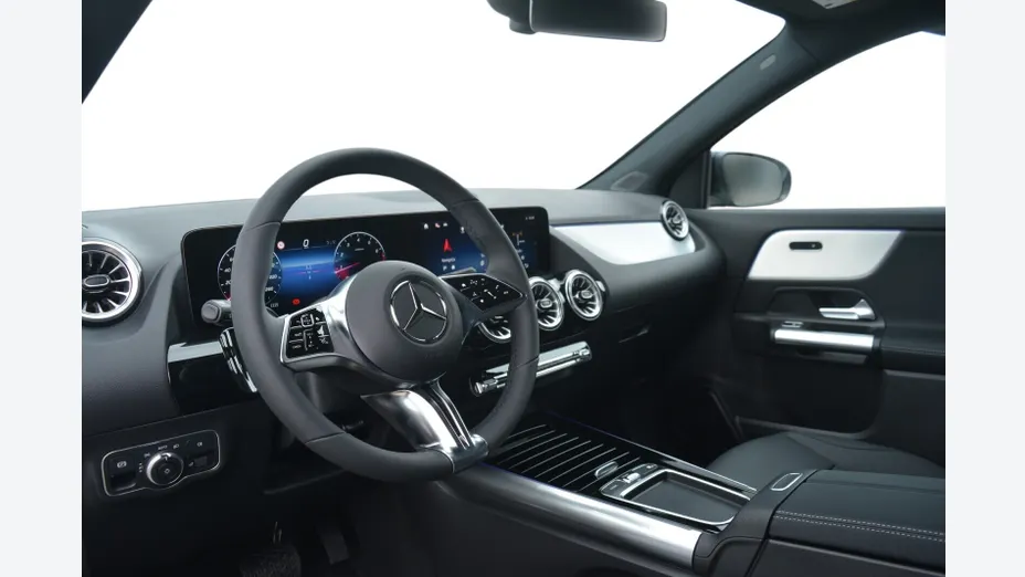 MERCEDES-BENZ GLA -