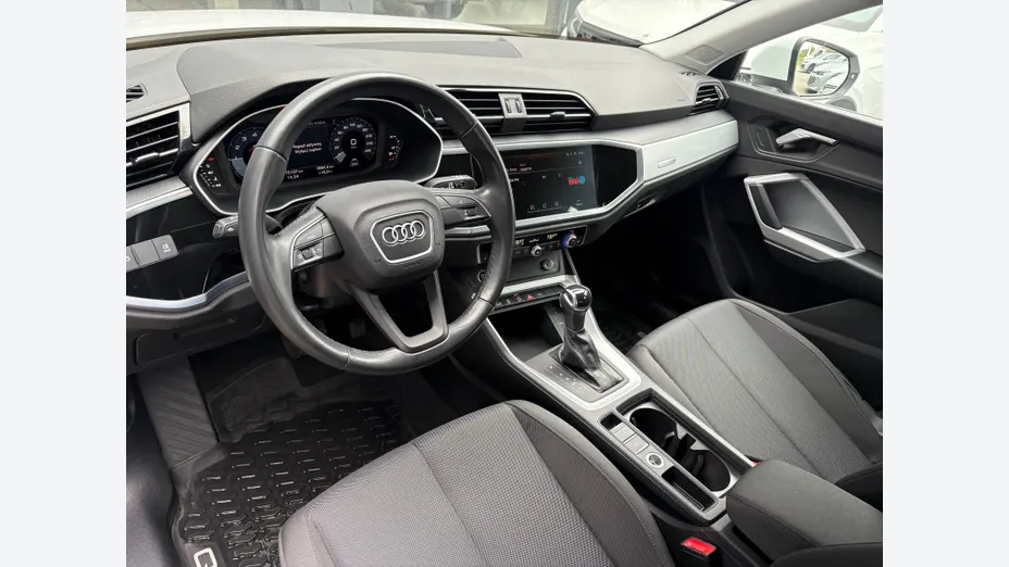 AUDI Q3 Sportback -