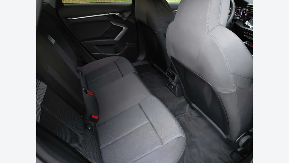 AUDI A3 Limousine -