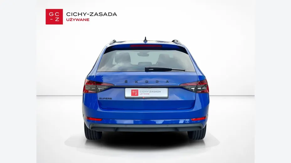 SKODA Superb -