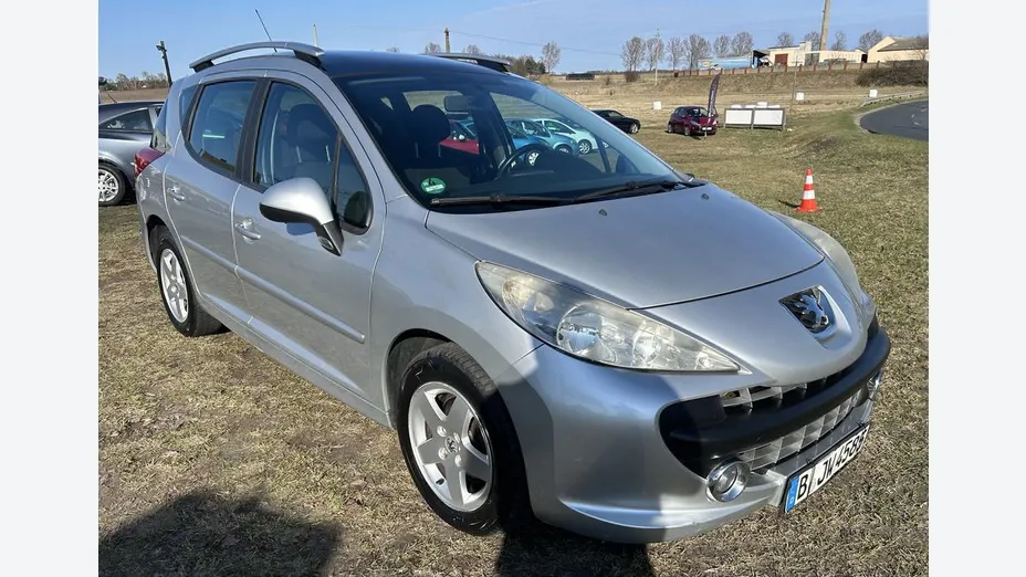 PEUGEOT 207 -