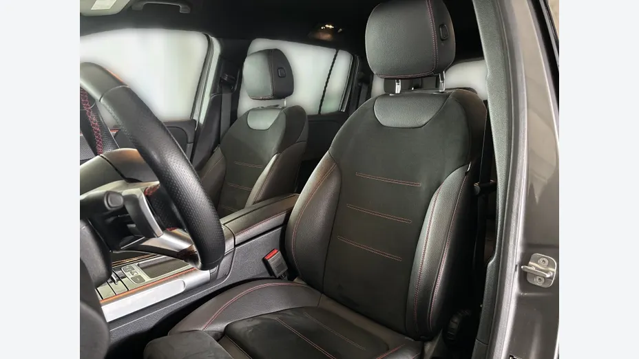 MERCEDES-BENZ GLB GLB 200 mHEV AMG Line 7G-DCT