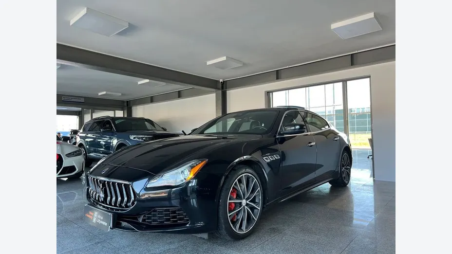 MASERATI Quattroporte -