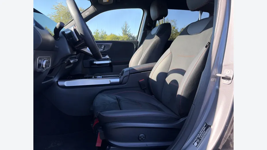 MERCEDES-BENZ GLB GLB 200 mHEV AMG Line 7G-DCT