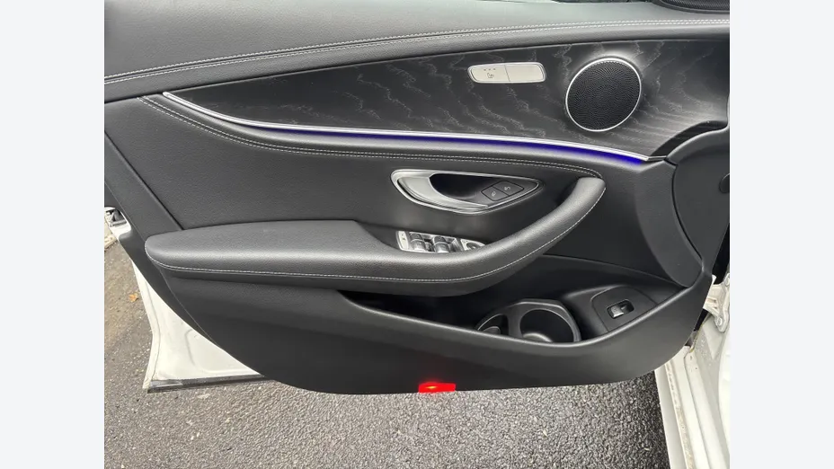 MERCEDES-BENZ E Klasa E 220 d 4-Matic AMG/Avantgarde