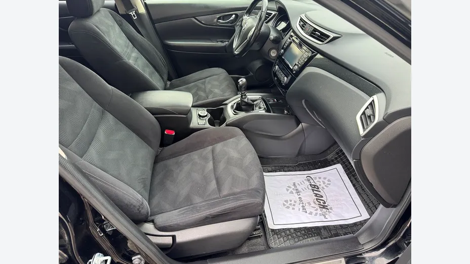 NISSAN X-Trail -