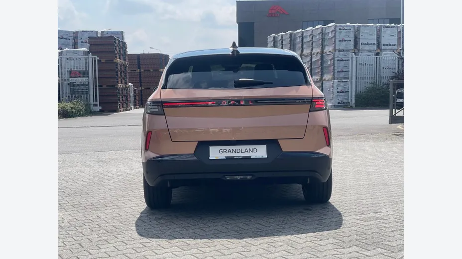 OPEL Grandland -