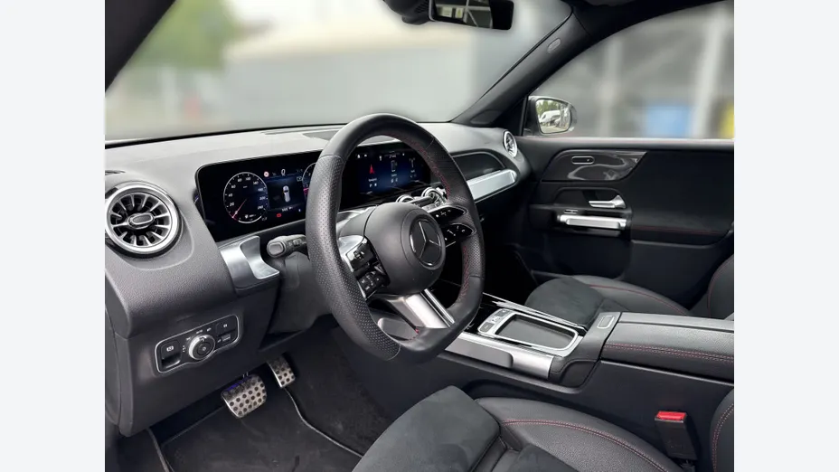 MERCEDES-BENZ GLB GLB 200 d 4-Matic AMG Line 8G-DCT
