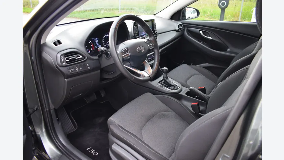 HYUNDAI i30 i30 Fastback 1.5 T-GDI 48V Smart DCT