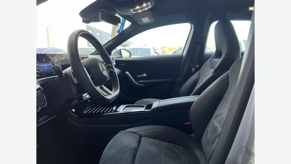MERCEDES-BENZ A Klasa A 200 AMG Line 7G-DCT