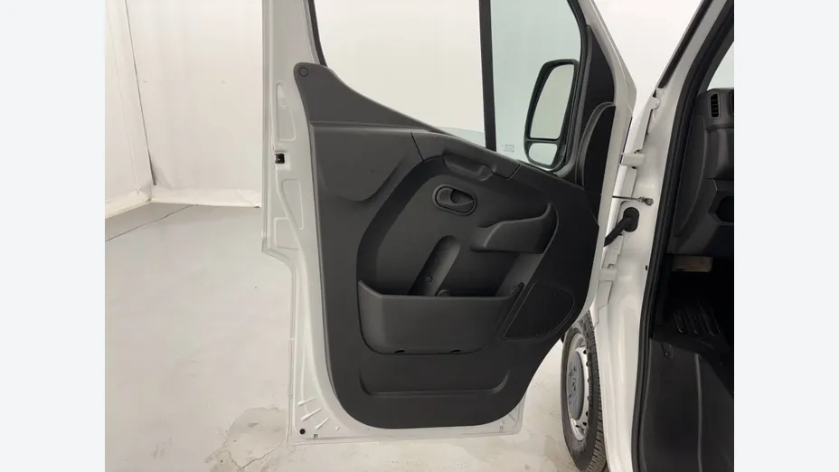 RENAULT Trafic -