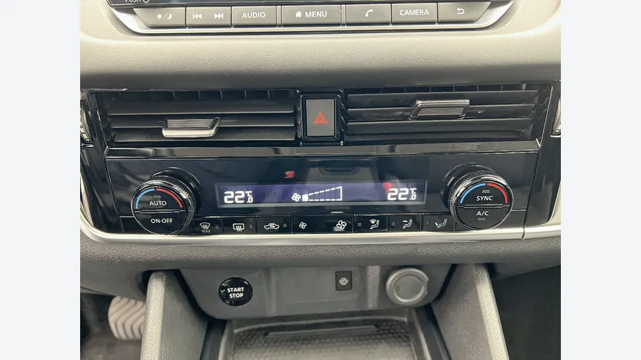 NISSAN Qashqai -