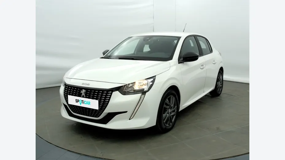 PEUGEOT 208 -