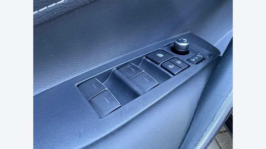 TOYOTA Corolla Corolla 2.0 Hybrid Comfort