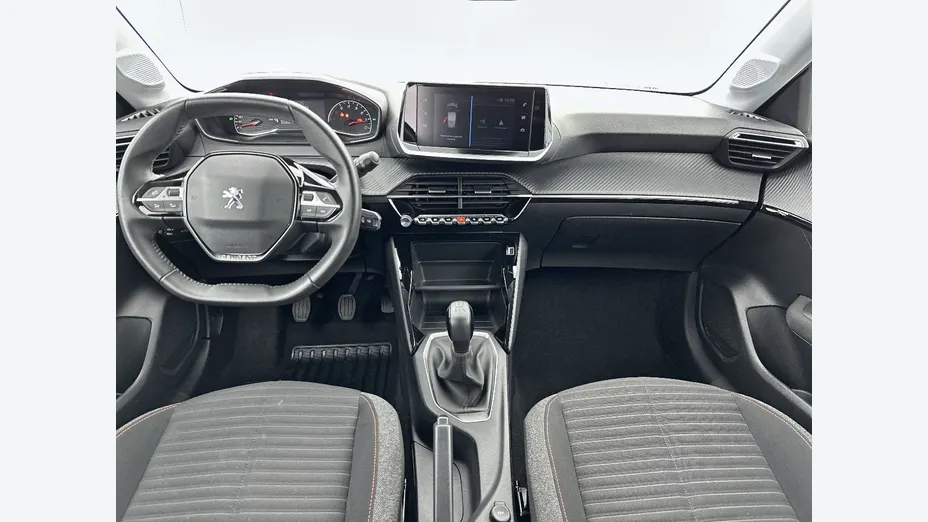 PEUGEOT 208 -