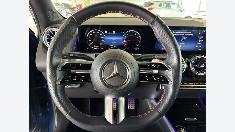 MERCEDES-BENZ GLB GLB 200 mHEV AMG Line 7G-DCT