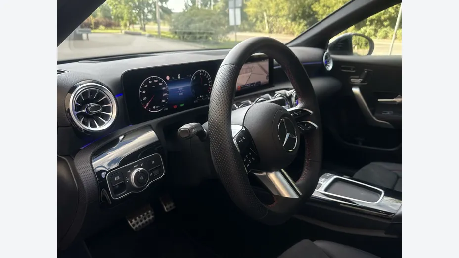 MERCEDES-BENZ A Klasa A 250 e PHEV AMG Line 8G-DCT