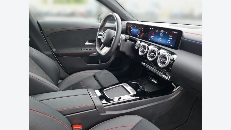 MERCEDES-BENZ CLA CLA 180 mHEV AMG Line 7G-DCT