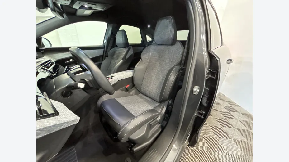 PEUGEOT 3008 -