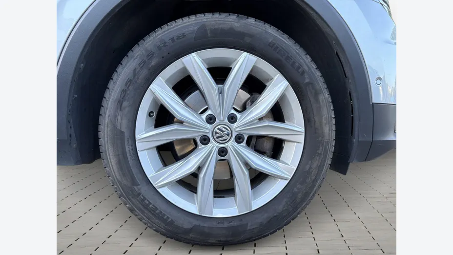 VOLKSWAGEN Tiguan Allspace -