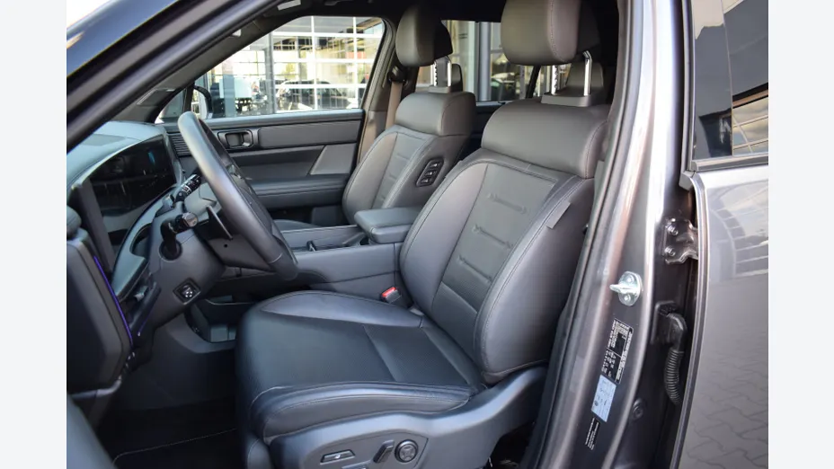 HYUNDAI Santa Fe Santa Fe 1.6 T-GDI PHEV Calligraphy 4WD aut 6os.