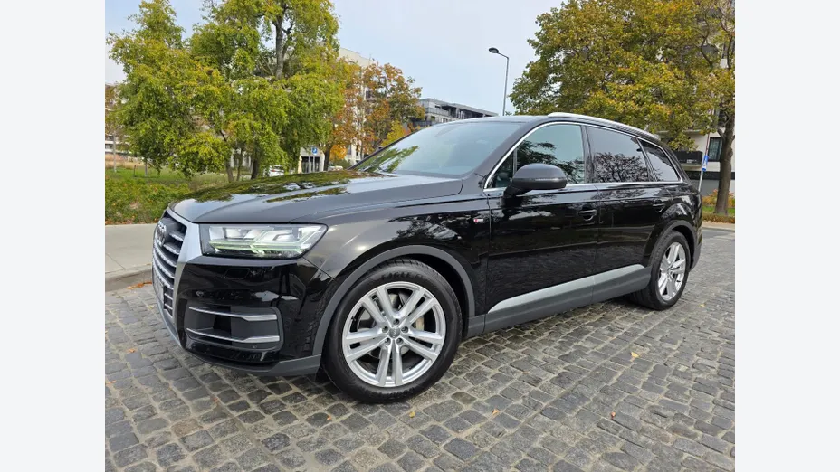 AUDI Q7 -