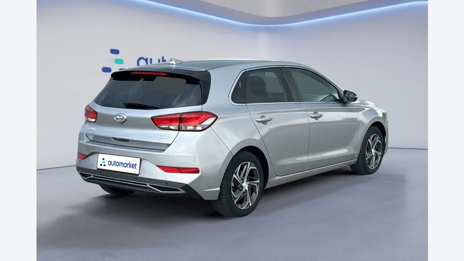 HYUNDAI i30 i30 1.0 T-GDI Smart