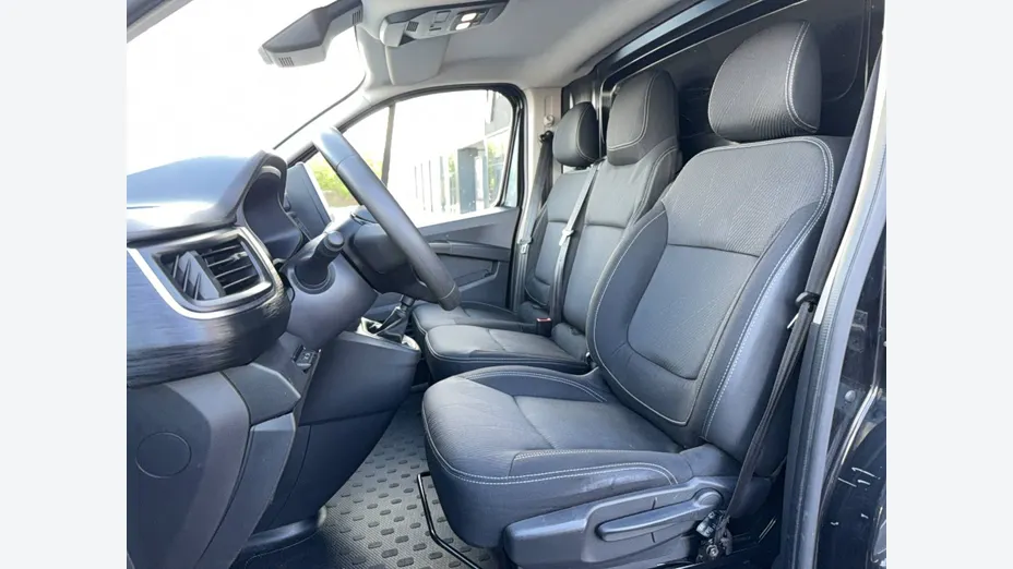 RENAULT Trafic -