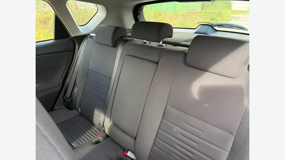 TOYOTA Auris -