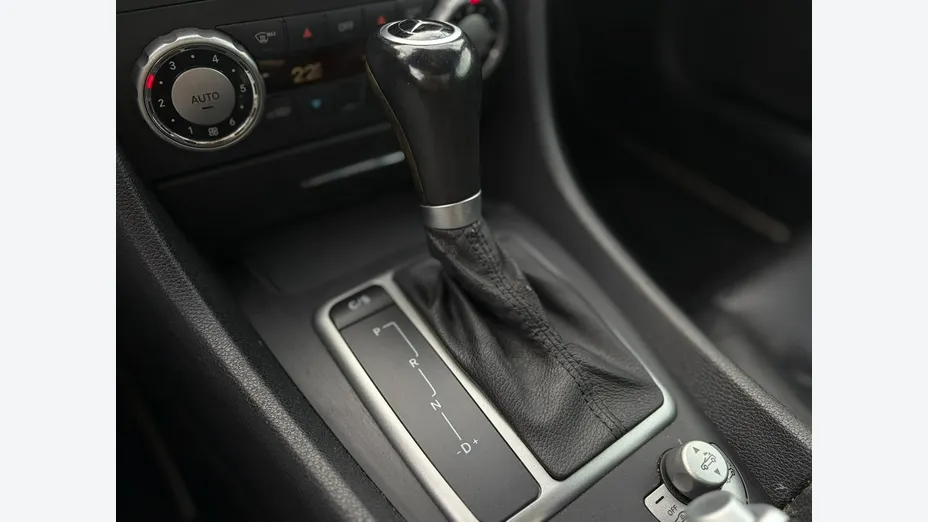 MERCEDES-BENZ SLK -