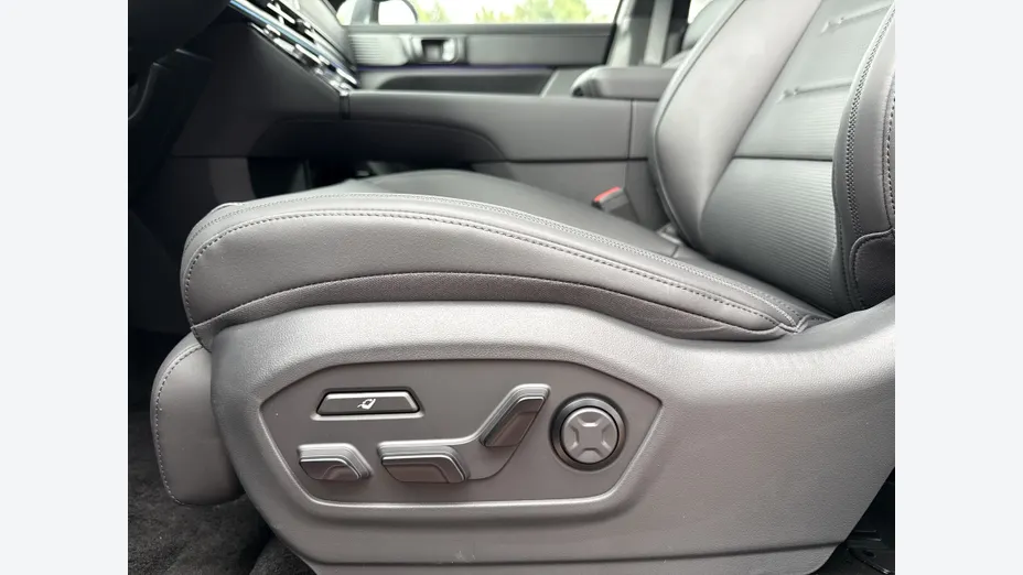 HYUNDAI Santa Fe Santa Fe 1.6 T-GDI HEV Calligraphy 4WD aut 6os. Nowy