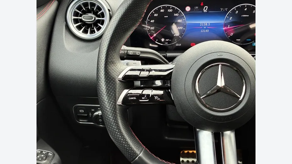 MERCEDES-BENZ GLA GLA 200