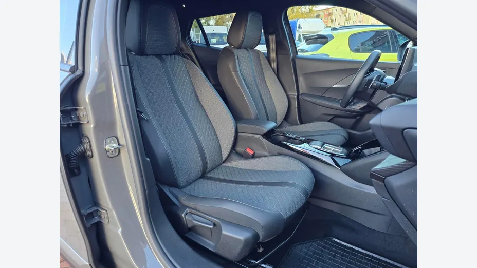 PEUGEOT 2008 2008 PureTech 130 Allure S&S EAT8