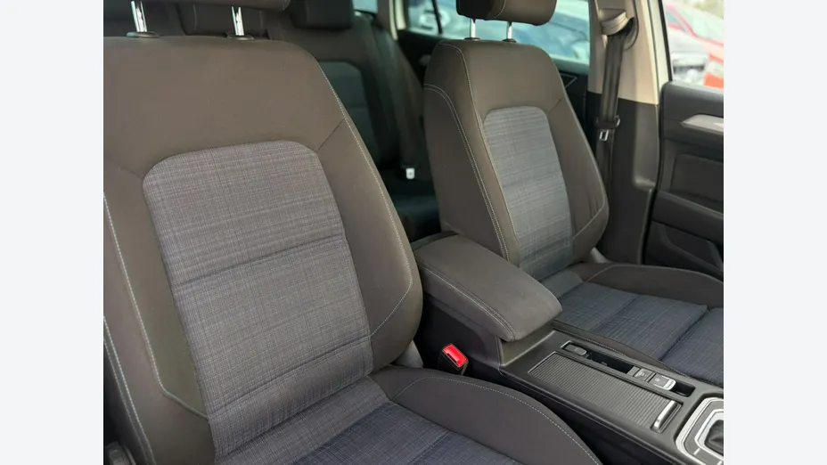 VOLKSWAGEN Passat -