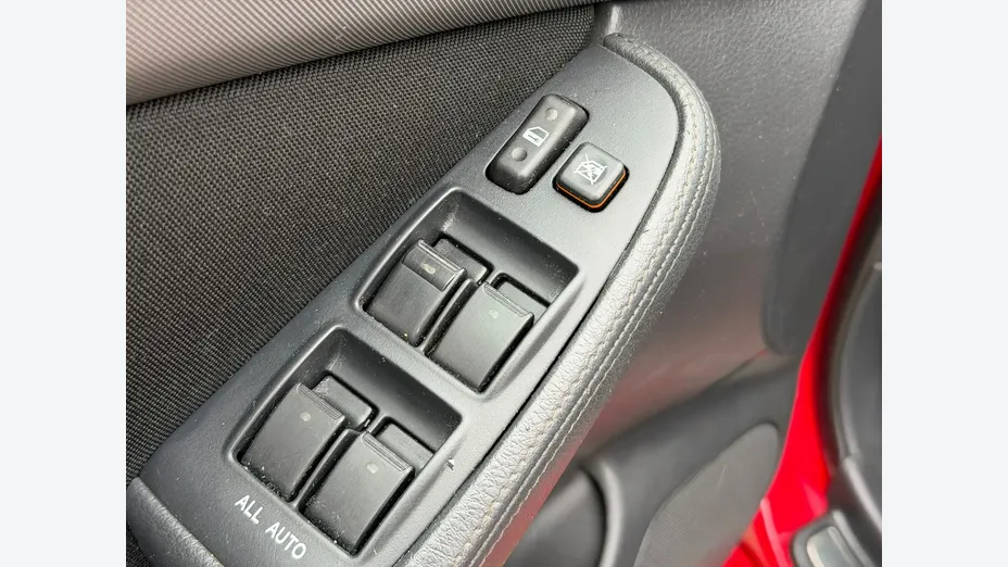 TOYOTA Avensis -