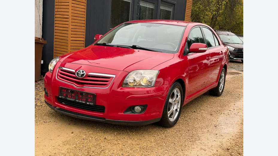 TOYOTA Avensis -