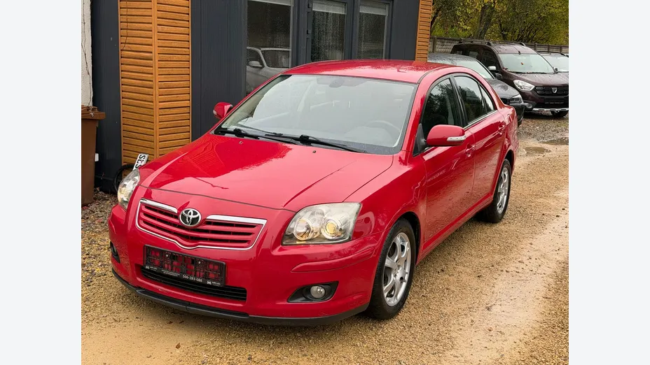 TOYOTA Avensis -