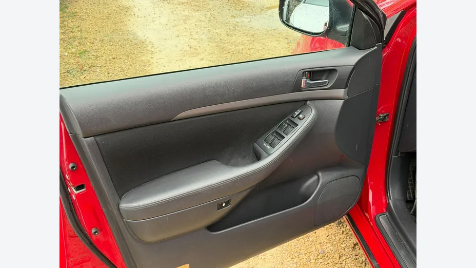 TOYOTA Avensis -